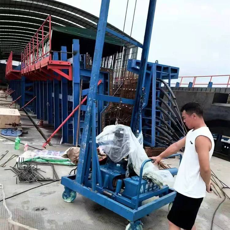 預(yù)制橡膠管穿管機騰宇機械廠家梁場橡膠管穿管機供應(yīng)
