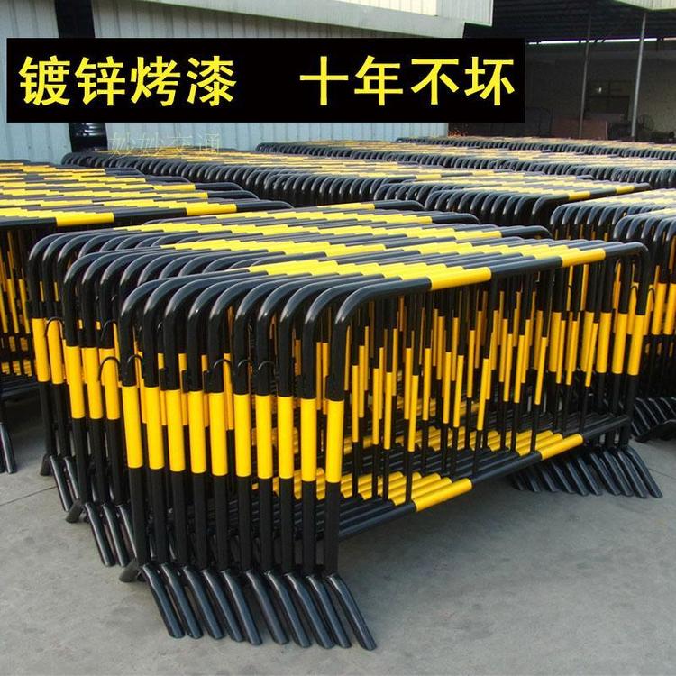 深圳怡安花園綠化隔離鐵馬護(hù)欄，市政高水馬，工地基坑護(hù)欄