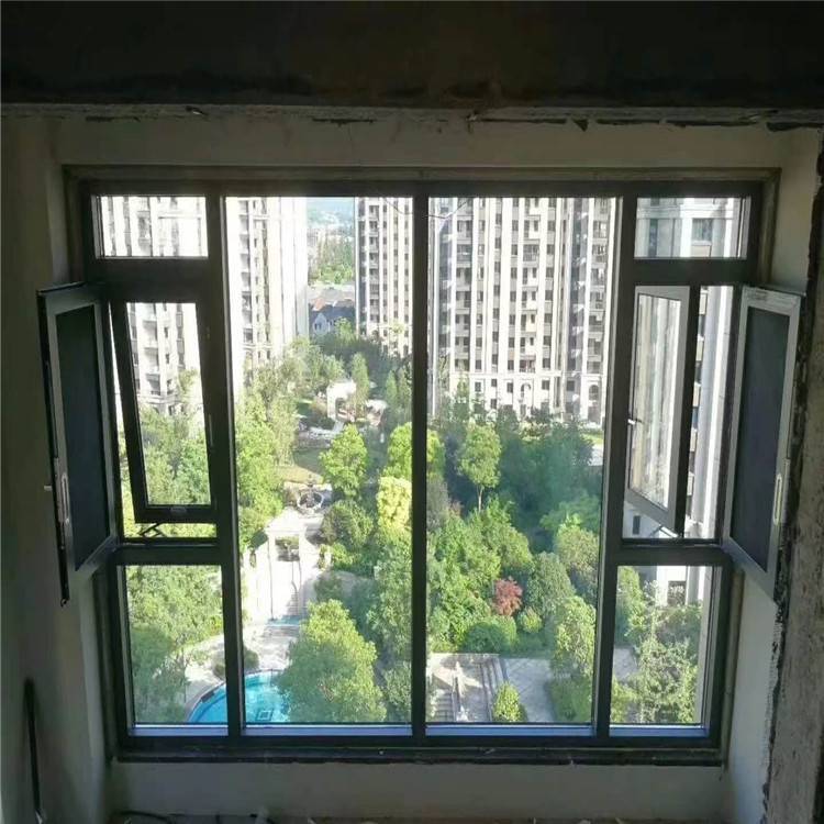 深圳斷橋鋁封陽臺價(jià)格1.6mm厚度18A信義中空玻璃系統(tǒng)紗窗一體