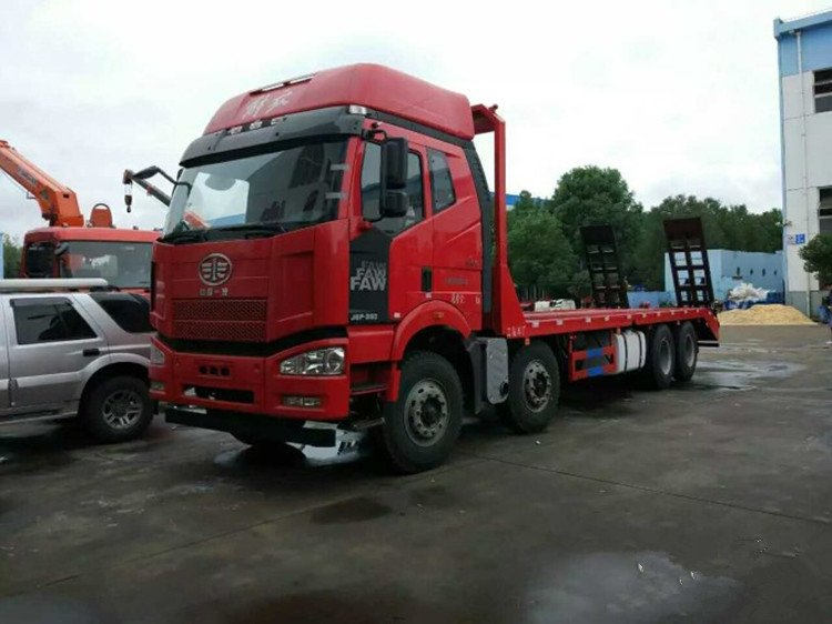 解放J6前四后八拉挖機(jī)平板拖車(chē)低平板運(yùn)輸車(chē)勾機(jī)拖板車(chē)