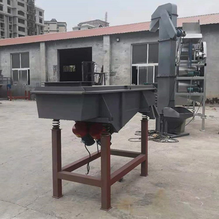 博華ZDSF系列長(zhǎng)方形振動(dòng)篩分機(jī)多層可定制直線振動(dòng)篩