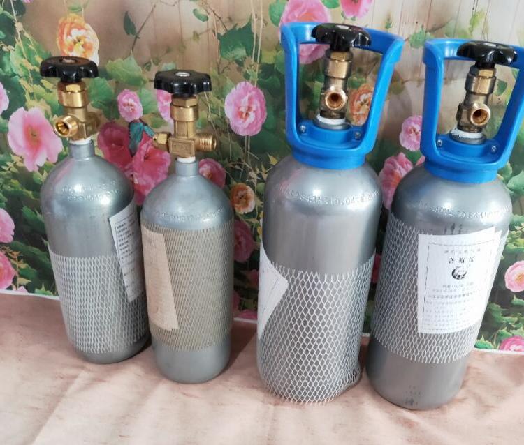 CO2高純度99.999食品級(jí)添加劑蔬菜保鮮液態(tài)氣泡蘇打水填充氣干冰