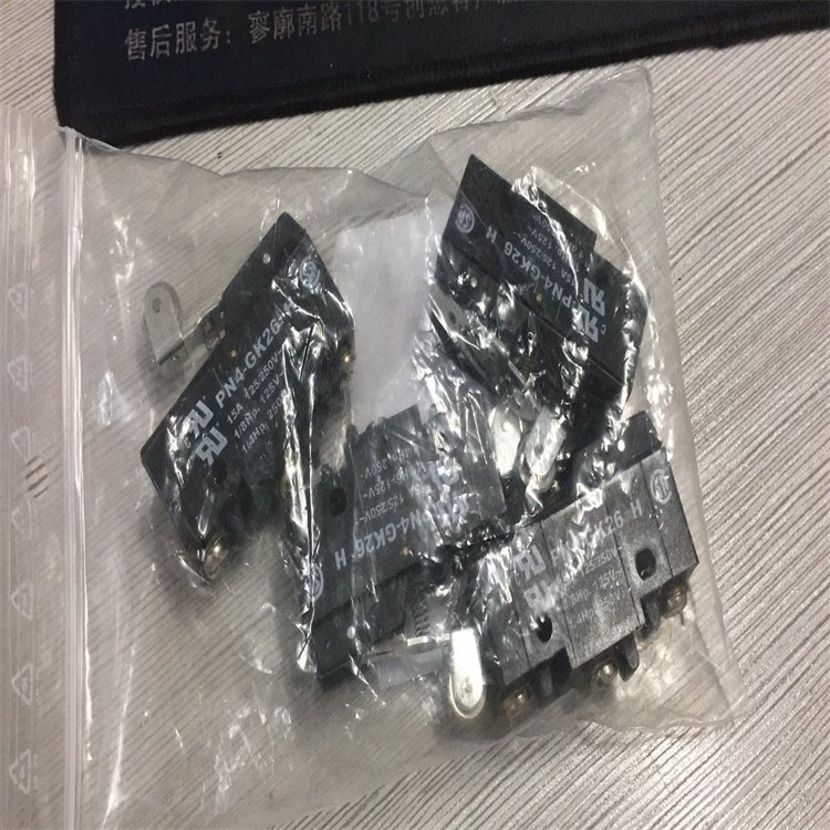 現(xiàn)貨SAIA-BURGESS9100774MV25CU-119\/V3F微動(dòng)開(kāi)關(guān)