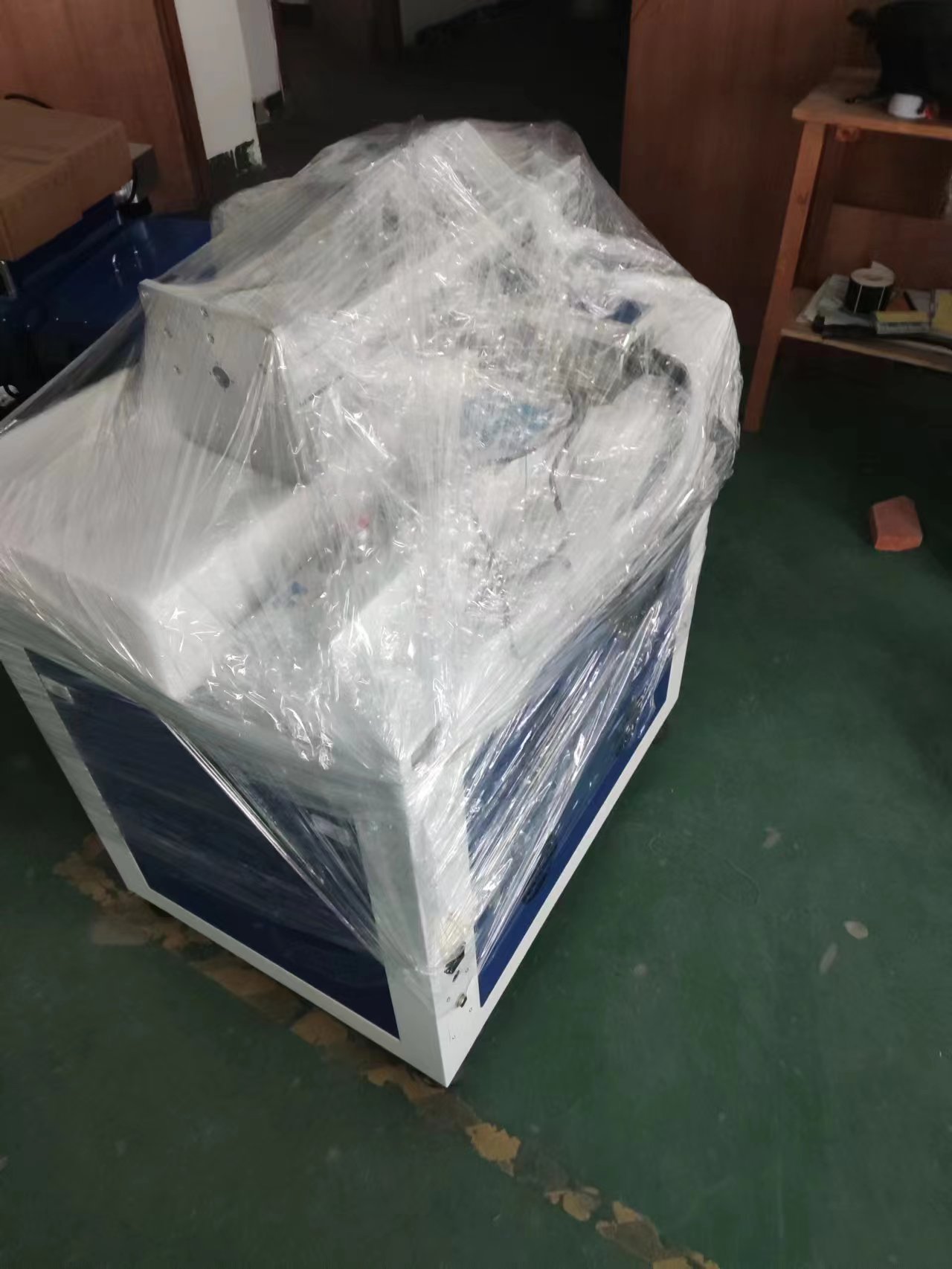 雷普激光金屬銘牌塑料光纖激光打標(biāo)機(jī)首飾打碼激光雕刻機(jī)