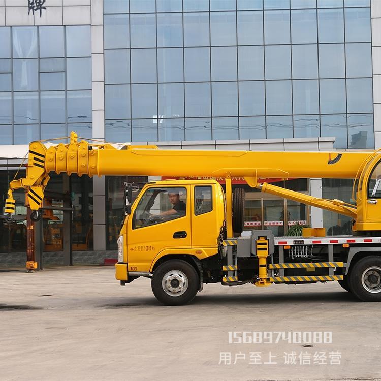 飛雨機(jī)械凱馬12噸吊車(chē)建筑工地農(nóng)用汽車(chē)起重機(jī)