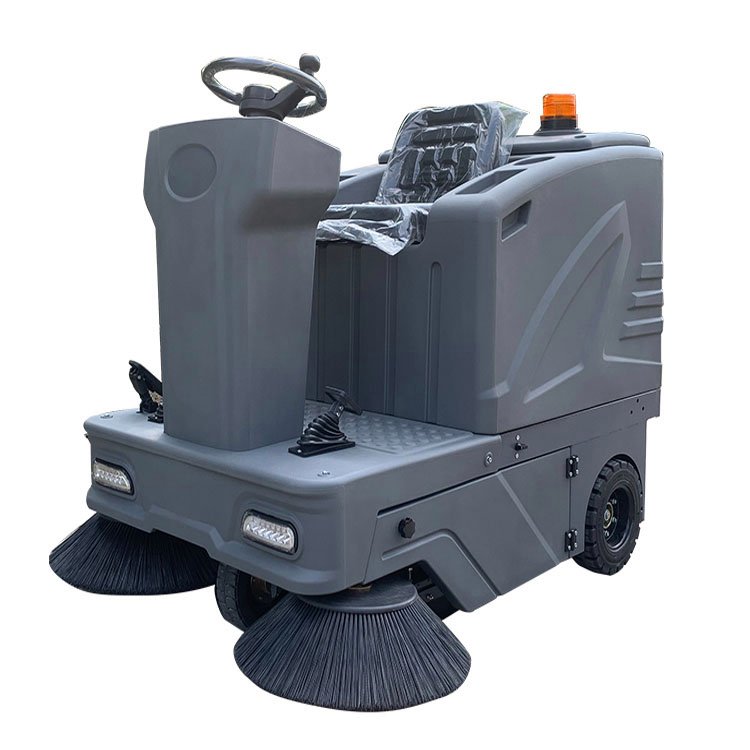 小區(qū)保潔電動(dòng)掃地車(chē)清掃吸塵噴霧降塵三合一駕駛式清掃車(chē)