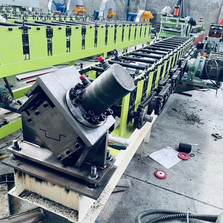 冷彎成型幾字鋼機(jī)器異型機(jī)器金碩全自動(dòng)壓瓦機(jī)操作簡單