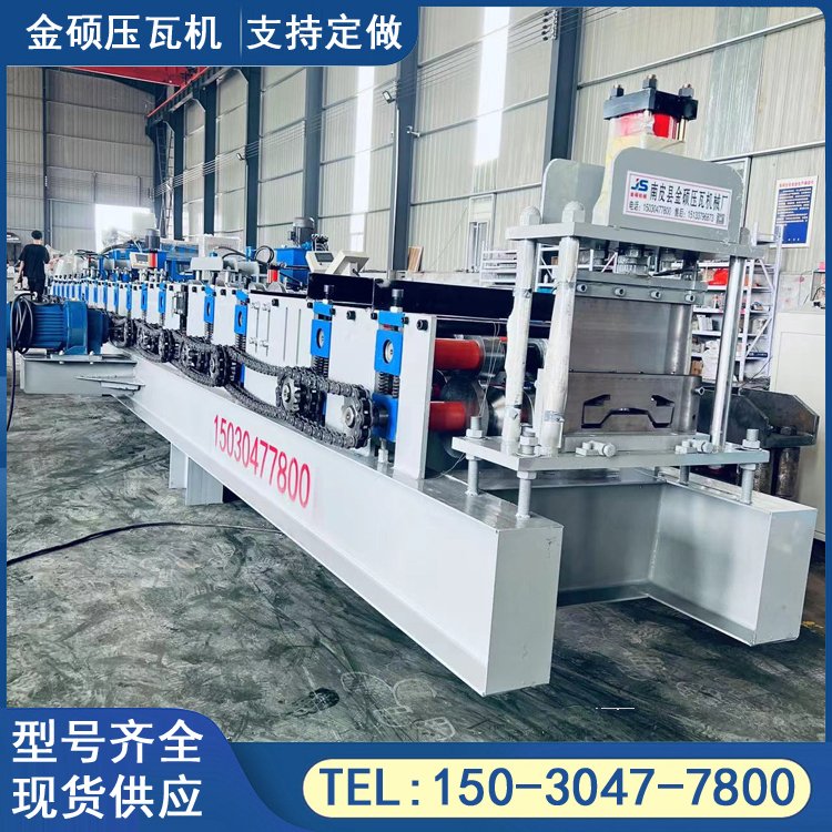 市區(qū)圍擋立柱機(jī)金碩數(shù)控成型壓瓦機(jī)工程立柱設(shè)備