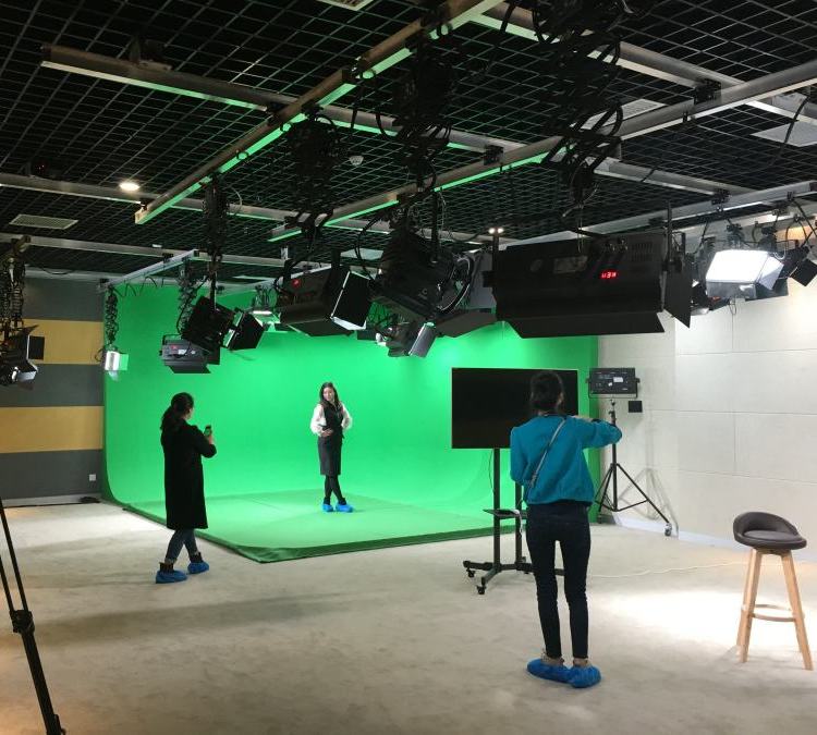 實(shí)景虛擬演播室錄音室整體裝修方案多機(jī)位視頻切換臺(tái)專業(yè)安裝