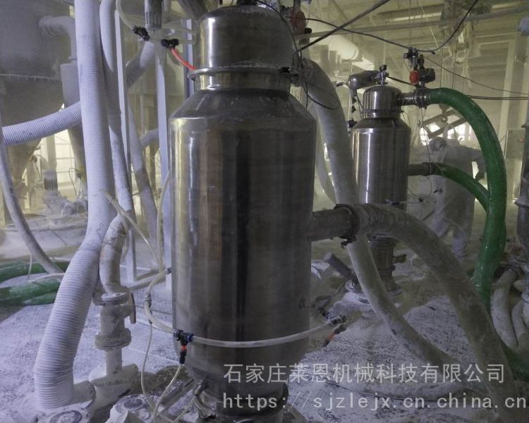 電動(dòng)粉體真空上料輸送機(jī)