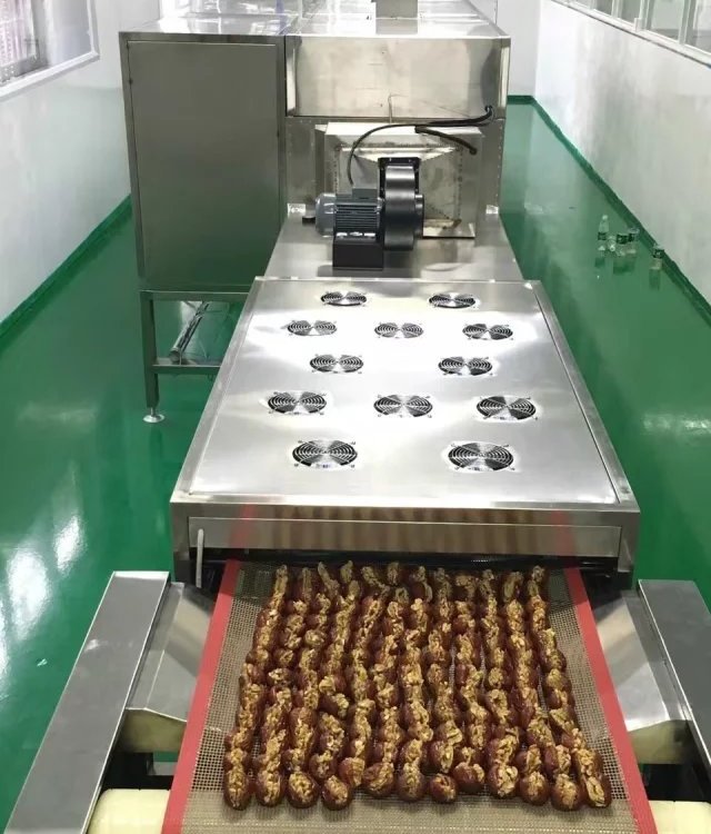 齊協(xié)卡拉膠微波殺菌機型號：QX-50HM10連續(xù)式生產智能化控制
