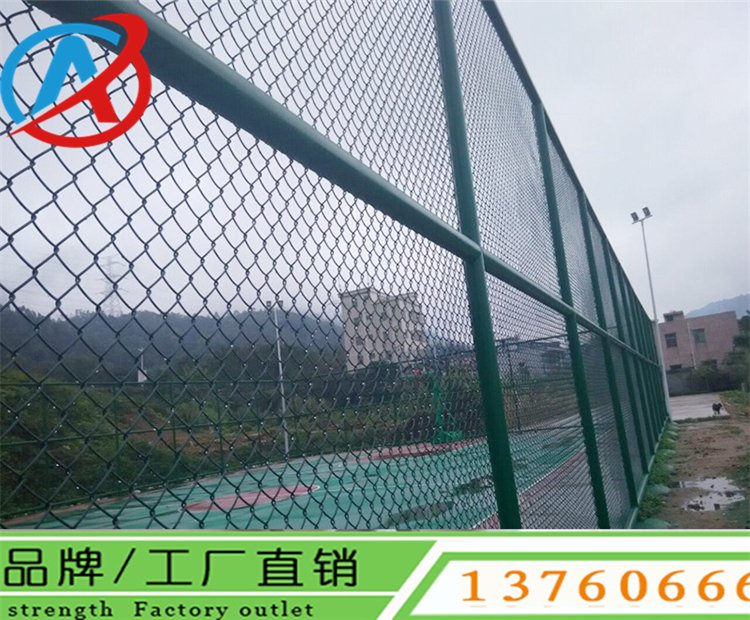 社區(qū)網(wǎng)球場(chǎng)邊界勾花護(hù)欄網(wǎng)款式體育場(chǎng)所安全隔離保護(hù)網(wǎng)供應(yīng)