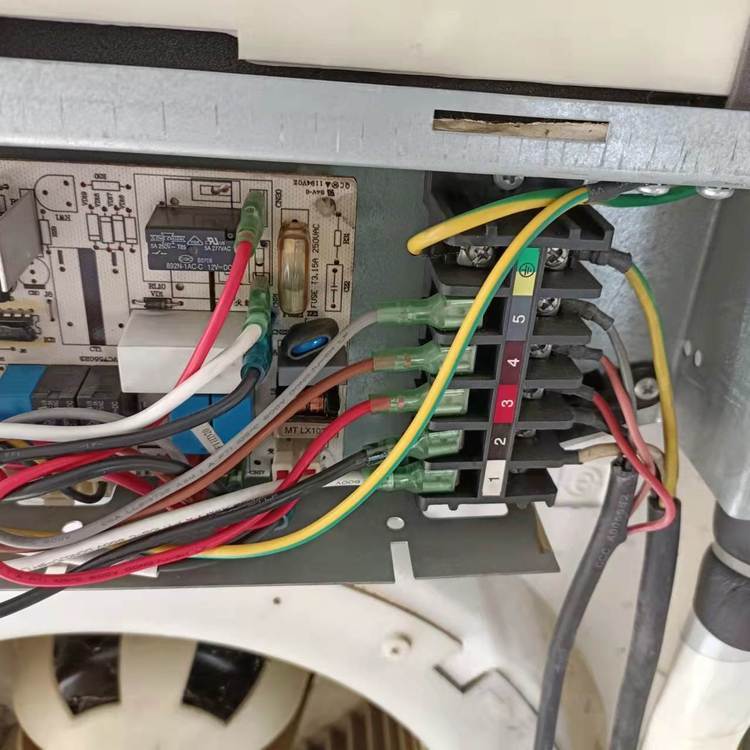 義烏回收空調(diào)家電維修拆裝義烏出售二手空調(diào)移機(jī)安裝