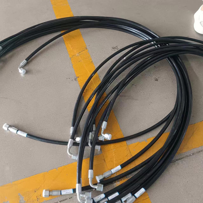 鋼絲編織增強樹脂管尼龍樹脂管總成噴涂樹脂尼龍管耀承橡塑壓力管