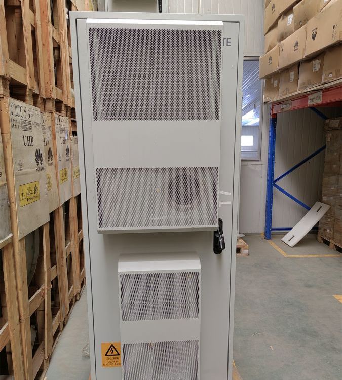 原包裝ZXDU68W001(V5.0)室外電源一體柜帶300A電源系統(tǒng)