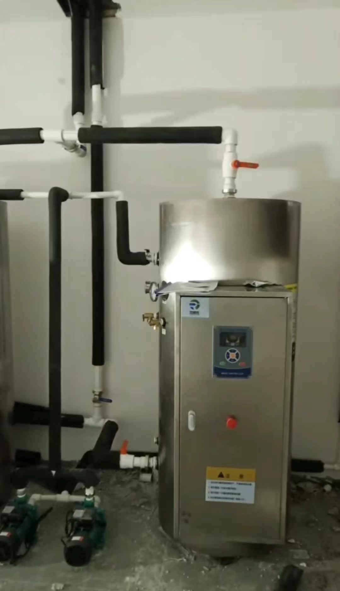 中央熱水器工程300升54千瓦電熱爐儲熱式大容量酒店熱水循環(huán)系統(tǒng)