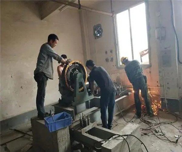 山東文登小高層住宅電梯回收拆除誠(chéng)信經(jīng)營(yíng)現(xiàn)場(chǎng)結(jié)算