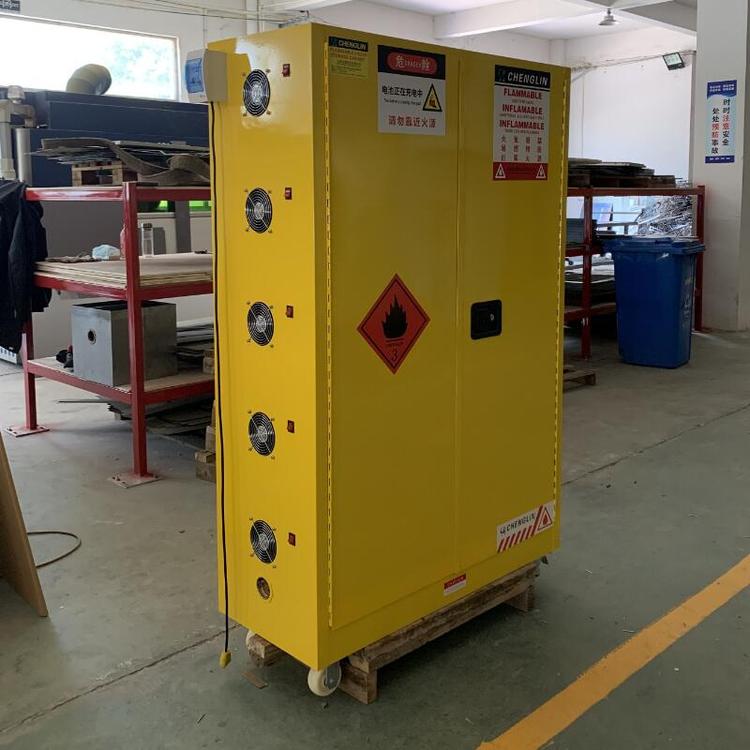 成霖工具電池充電防爆柜規(guī)范管理減少安全風險