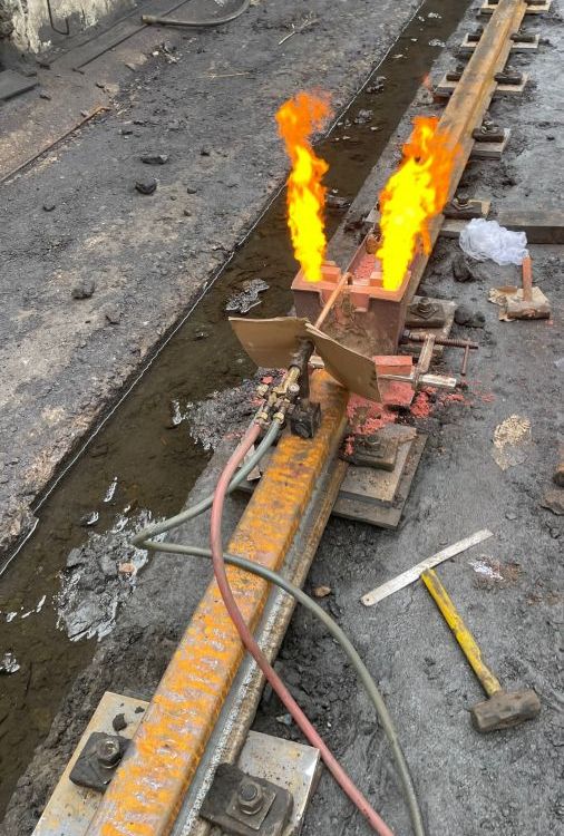 德國(guó)S41軌道焊接A100kg軌道鋁熱焊接接頭碼頭吊鋁熱焊劑