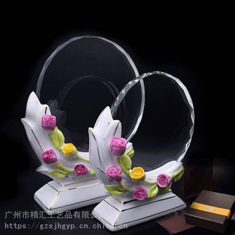 陶瓷獎(jiǎng)杯獎(jiǎng)牌水晶底座內(nèi)雕工藝品比賽頒獎(jiǎng)禮品企業(yè)周年活動(dòng)頒獎(jiǎng)