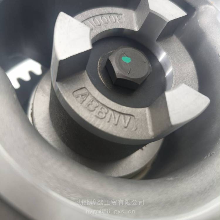 現(xiàn)貨適用于康明斯QSM11工程機(jī)械柴油機(jī)配件3896047附件驅(qū)動(dòng)軸總成