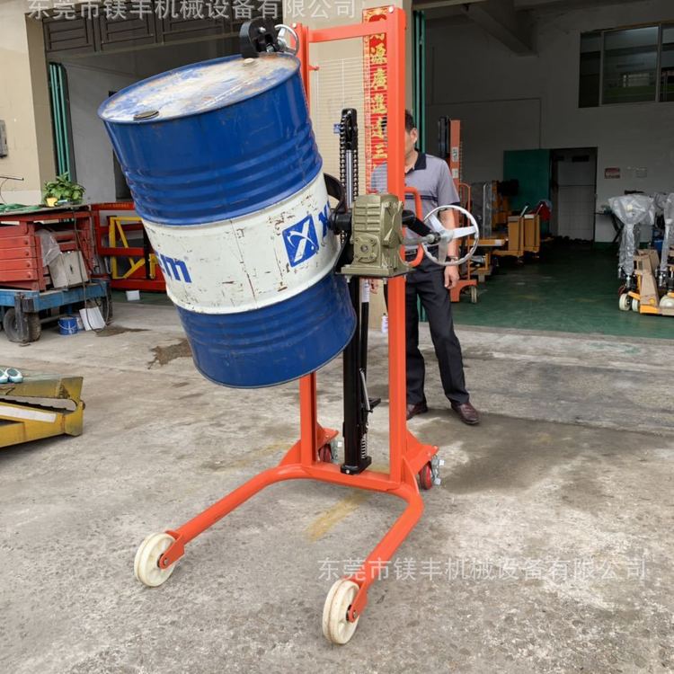 增城油桶倒料叉車黃埔翻桶器廣州手動(dòng)液壓油桶堆高翻轉(zhuǎn)車