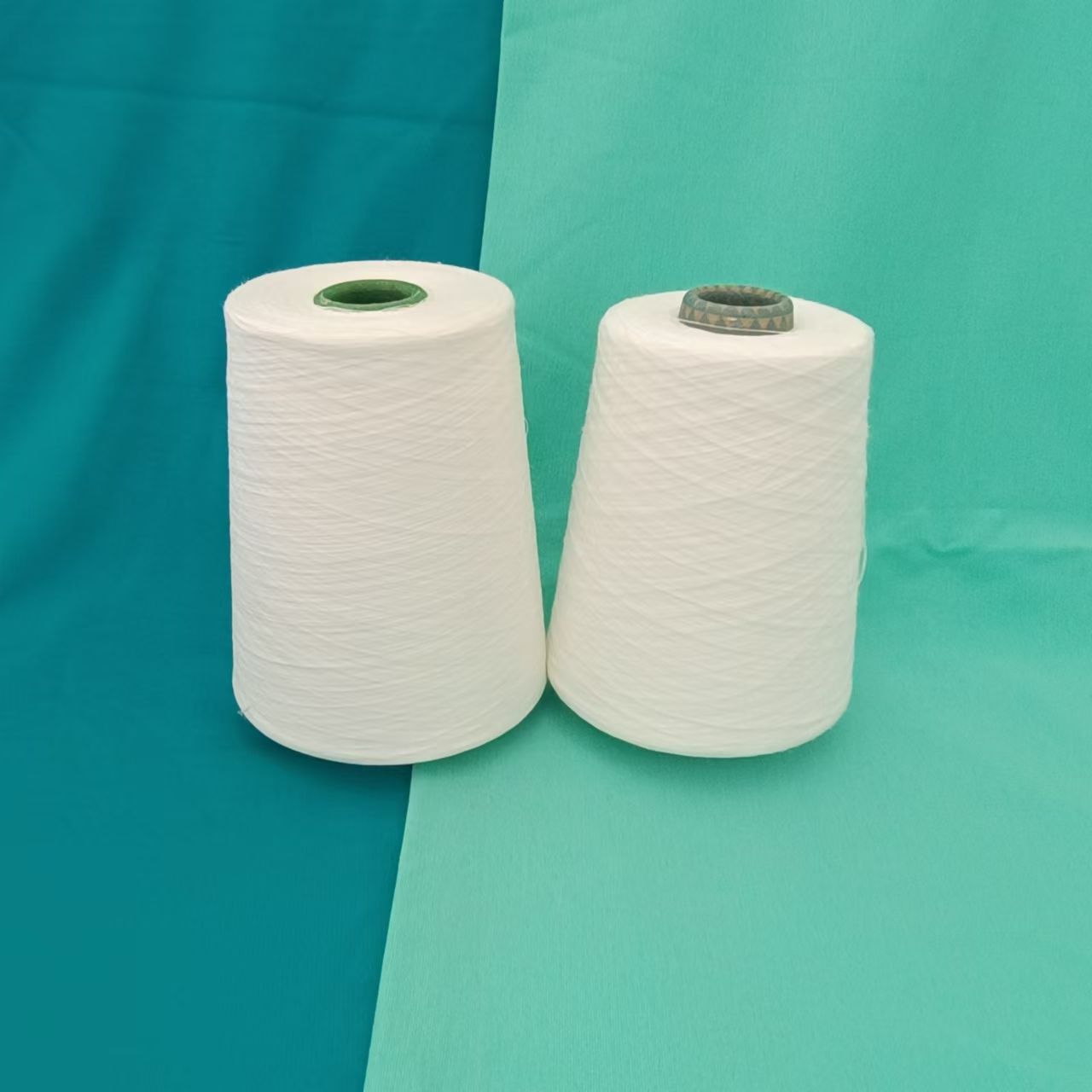 七棉紡紗細(xì)旦莫代爾紗有機(jī)棉粘紗阻燃滌綸竹節(jié)紗緊賽紡現(xiàn)貨